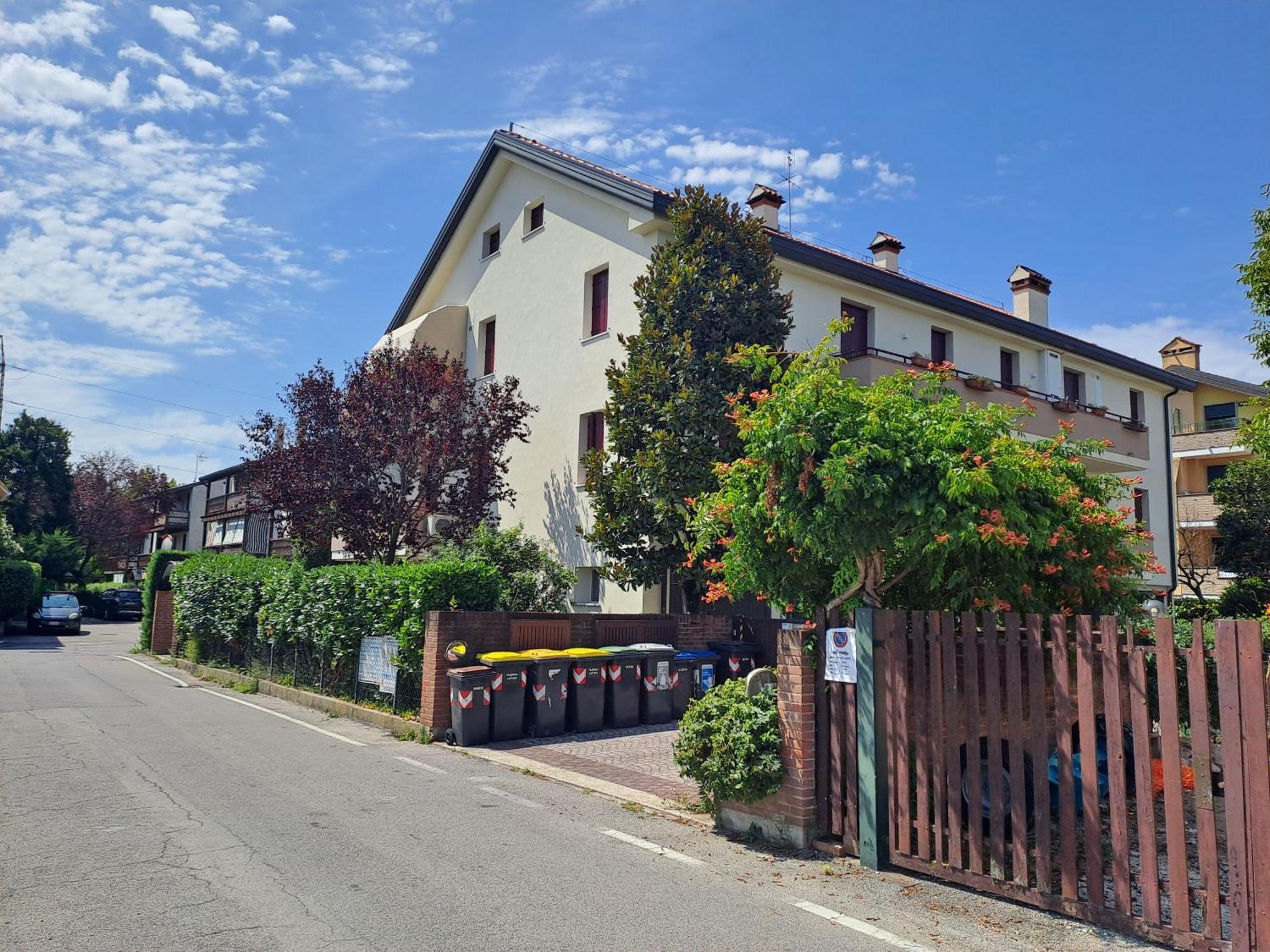 Ground Floor,top Level Apartamento *