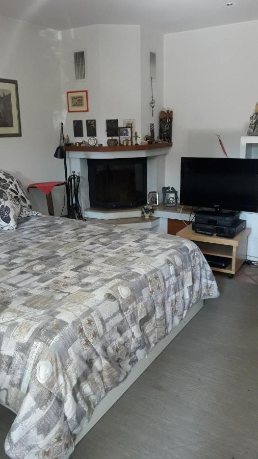 Ground Floor,top Level Apartment *
