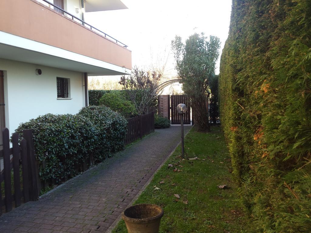 Appartement Ground Floor,top Level *